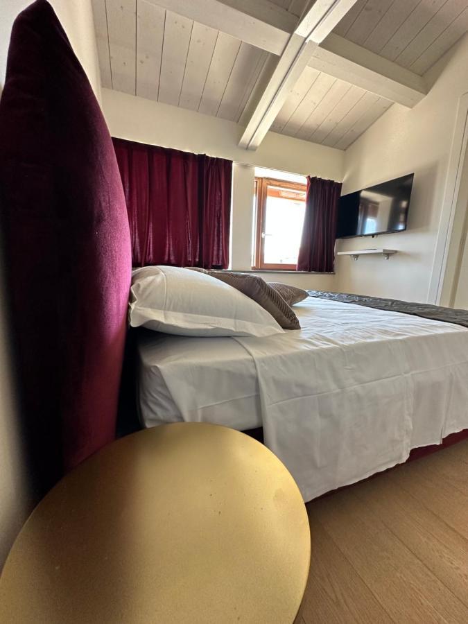 C House Rooms Lake Peschiera del Garda Dış mekan fotoğraf