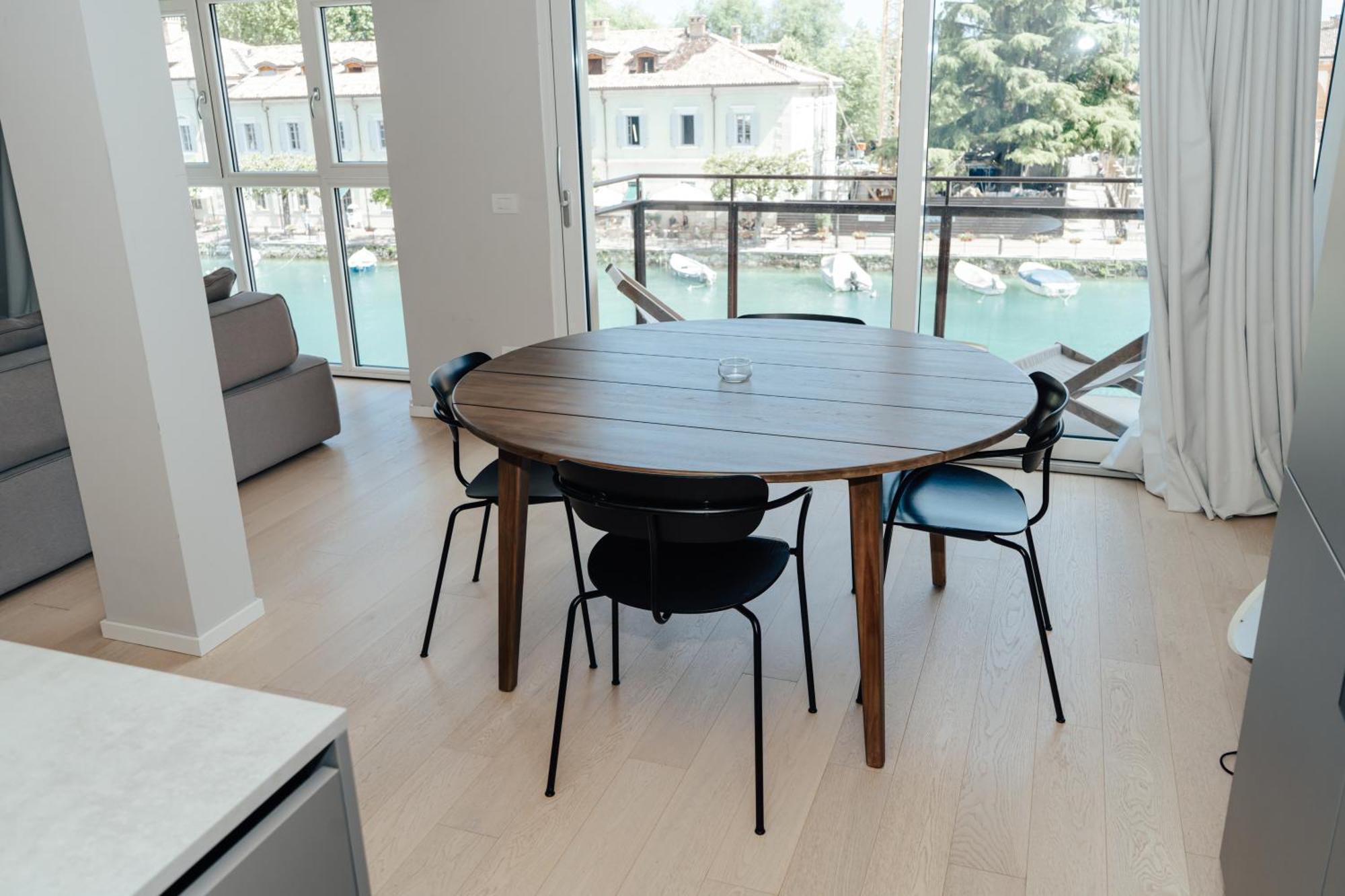 C House Rooms Lake Peschiera del Garda Dış mekan fotoğraf