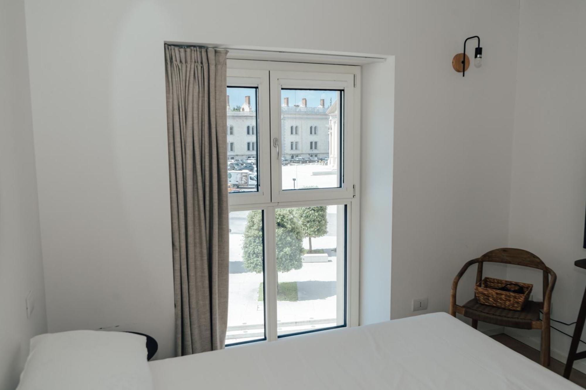 C House Rooms Lake Peschiera del Garda Dış mekan fotoğraf