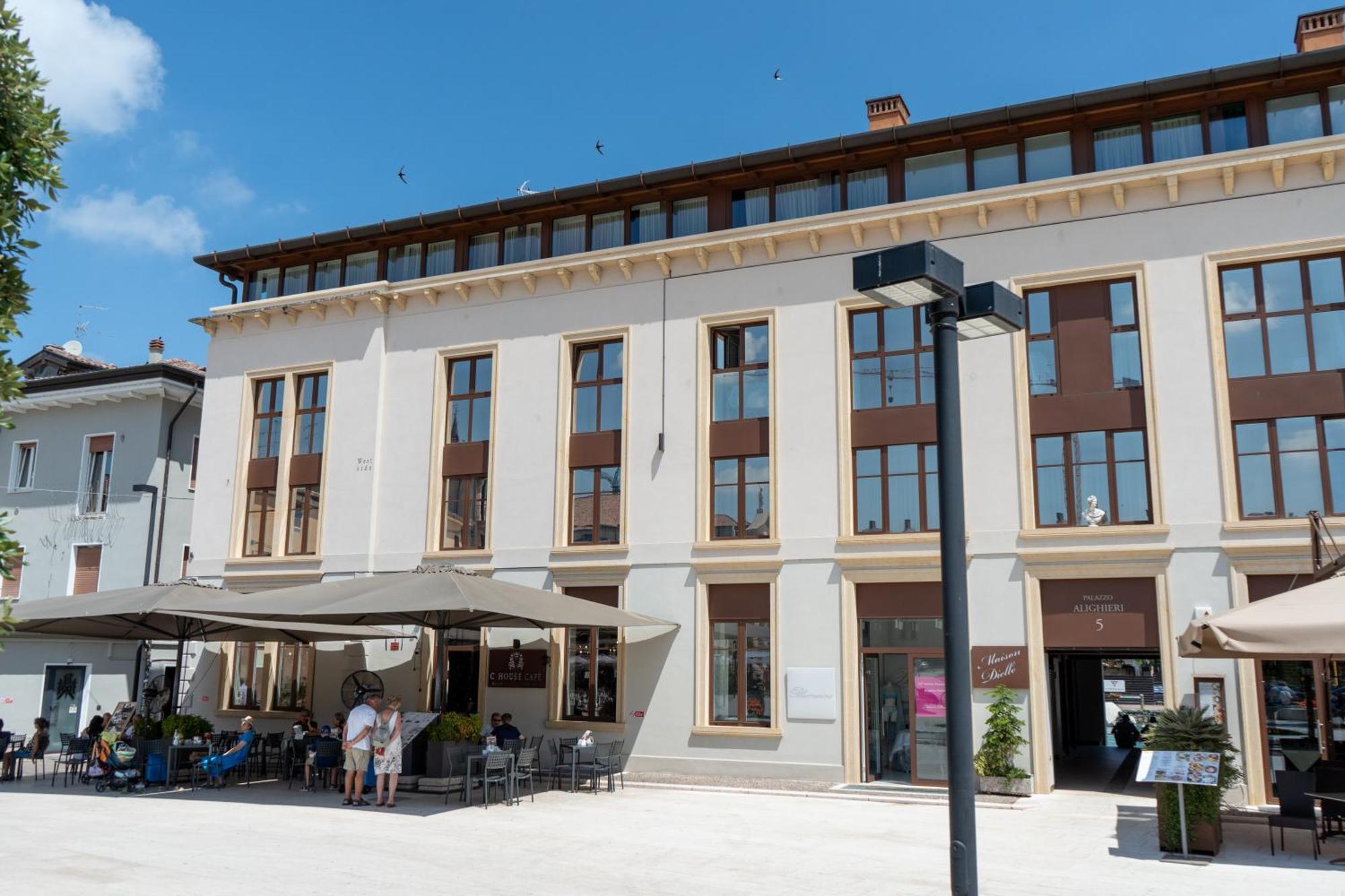 C House Rooms Lake Peschiera del Garda Dış mekan fotoğraf